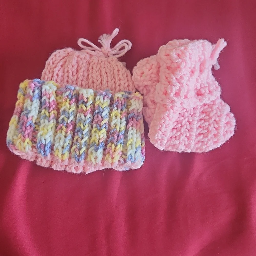 Hand knitted set of baby hat and booties